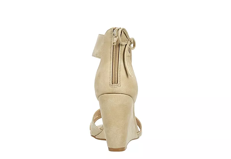 Chinese Laundry Womens Celly Wedge Sandal - Beige - Image 5